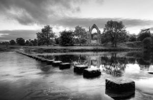 bolton abbey bw sm.jpg
